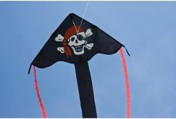 Ecoline 102135 - Simple Flyer Jolly Roger 85cm Kinderdrachen Einleiner, Ab 5 Jahren, 42x85cm Und 1.5m Drachenschwanz, Inkl. 17kp Polyesterschnur 25m Auf Griff, 2-5 Beaufort -Kinder Outdoor Verkauf ecoline 102135 simple flyer jolly roger 85cm kinderdrachen einleiner ab 5 jahren 42x85cm und 15m drachenschwanz inkl 17kp polyesterschnur 25m auf griff 2 5 beaufort 3